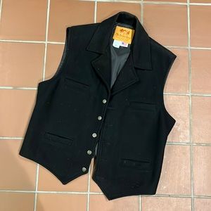 Schaefer Outfitter 💯 Wool Vest